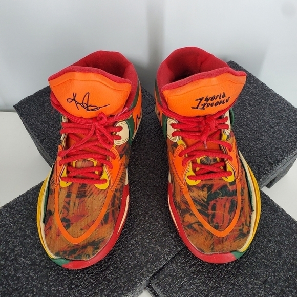 Nike Kyrie 8 Infinity \'1 People, 1 World\' DO9614-800 7Y Men 7 Women 8.5 Shoes main image 10